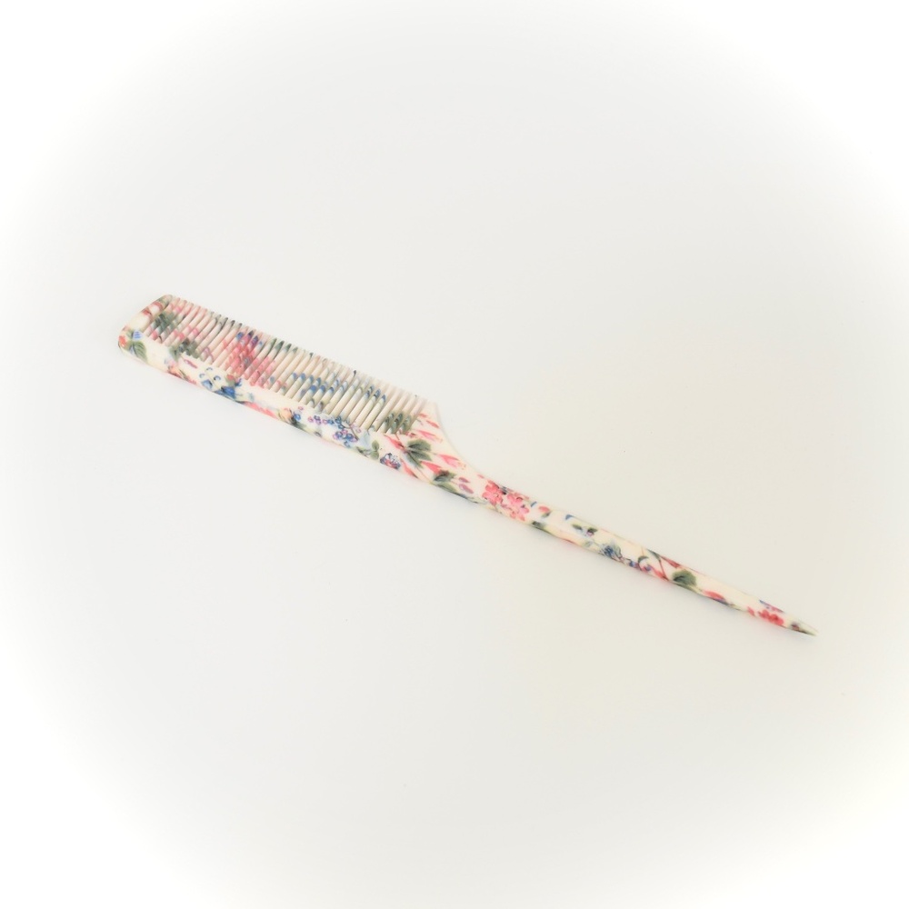 The Vintage Cosmetic Company Pink Fabulously Floral Roses Tail Comb